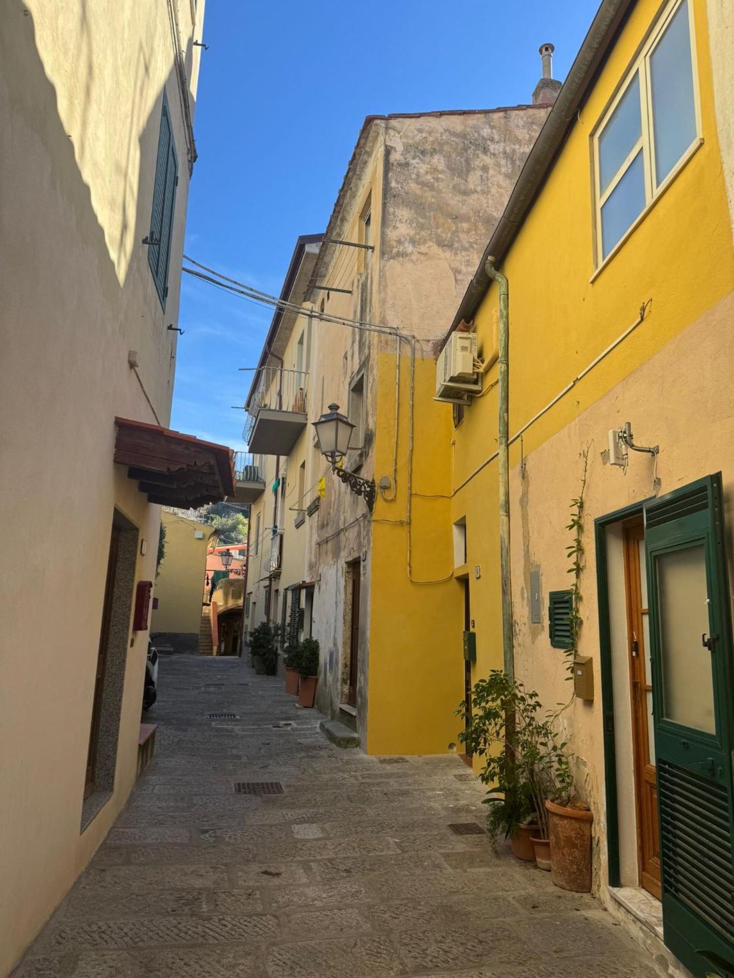 Appartamento La Casa Di Chiara Porto Azzurro Exteriér fotografie