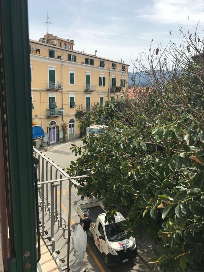 Appartamento La Casa Di Chiara Porto Azzurro Exteriér fotografie